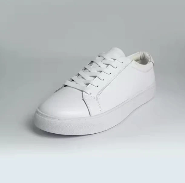 TRIPLE WHITE SNEAKER - UITVERKOOP